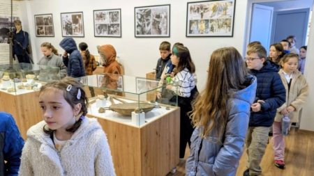 Elevii de la Școala Gimnazială „Nichita Stănescu” din Baia Mare, în vizită la muzeele din Tăuții-Măgherăuș