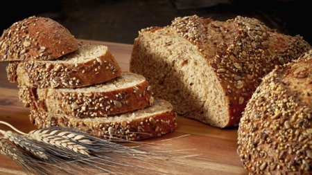 „Miros de pâine caldă. Pâinea în epoca regatului dac” – expoziție inedită la Muzeul de Istorie – Arheologie din Sighetu Marmației