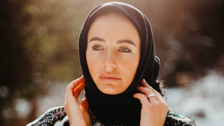 Paula Hriscu va poposi și la Baia Mare, în cadrul turneului „M-o trimis mama la capre”