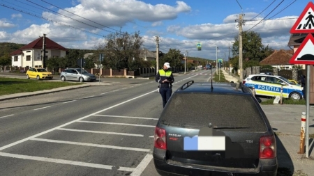 Acțiune de tip Blocada: 98 de mașini controlate, peste 100 de persoane legitimate și 48 de amenzi date