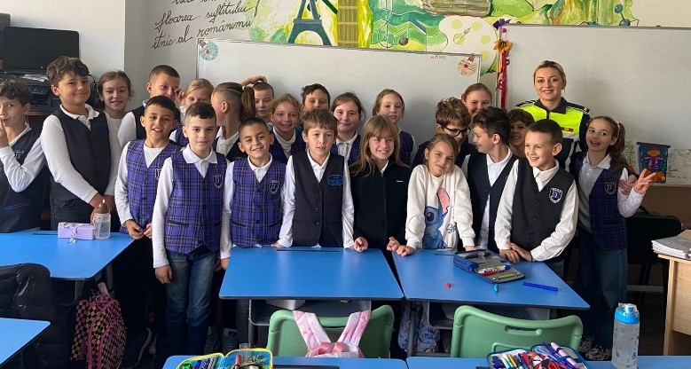 Întâlniri cu elevii în cadrul proiectului ”Scoate violența școlară din anonimat”