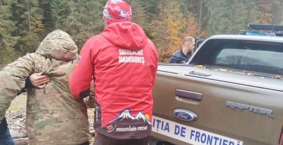 Tată și fiu salvați din munți de salvamontiștii maramureșeni
