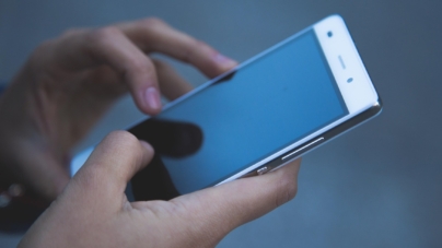 Femeie înșelată cu 40.000 de lei de un fals reprezentant al unei instituții financiare