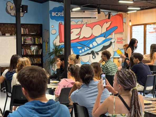 Atelier digital și seară de jocuri pentru tineretul băimărean, la centrul de tineret ZborHub