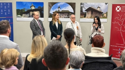 Artistul fotograf băimărean Tudorel Ilie a prezentat în mai multe orașe din Spania expoziția „COMORILE ROMÂNIEI – Patrimoniul Mondial UNESCO din România”