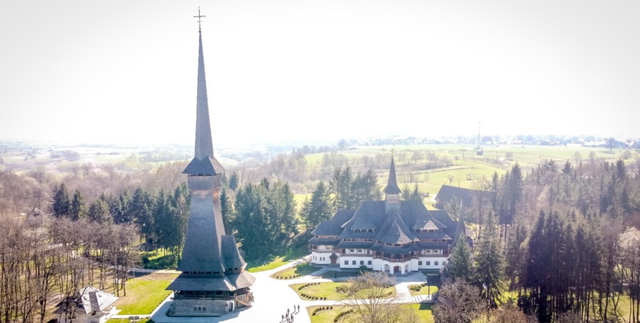 Sfânta Liturghie la Mănăstirea Săpânța–Noul Peri și parastas pentru Protosinghelul Nicolae Tat