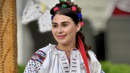 Andreea Ghițiu, moment artistic de excepție la Palatul Parlamentului, în cadrul aniversării a 75 de ani de relații diplomatice între România și Mongolia