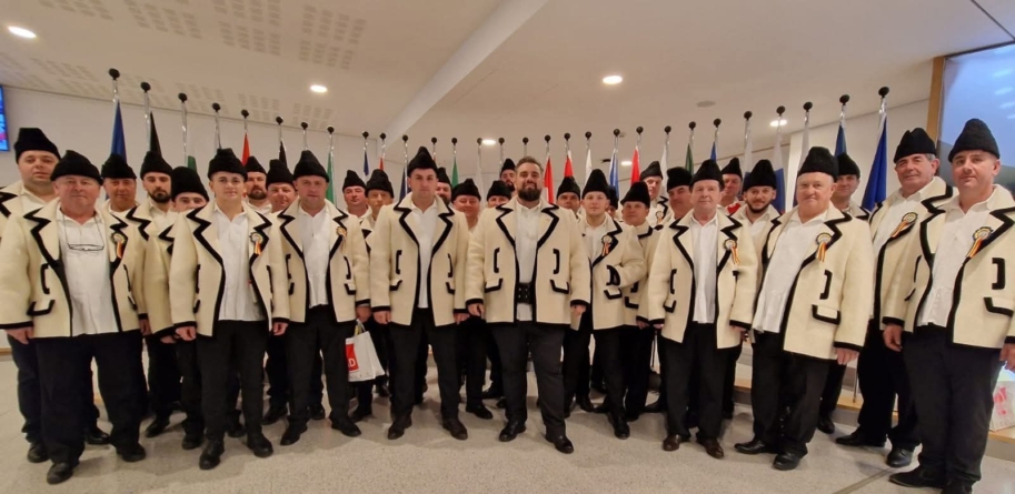 Corul bărbătesc din Vălenii Șomcutei va cânta la Parohia Ortodoxă Română din Regensburg de Sărbătoarea Sfântului Nicolae