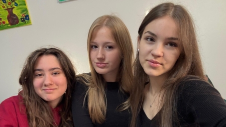 Echipa Eloquence Society a Liceului Borșa – locul I la competiția internațională de dezbateri „Mind The Gap”