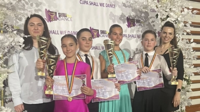 DanceLight Baia Mare a strălucit la „Cupa Shall We Dance” – 15 perechi talentate, 17 finale și 9 podiumuri