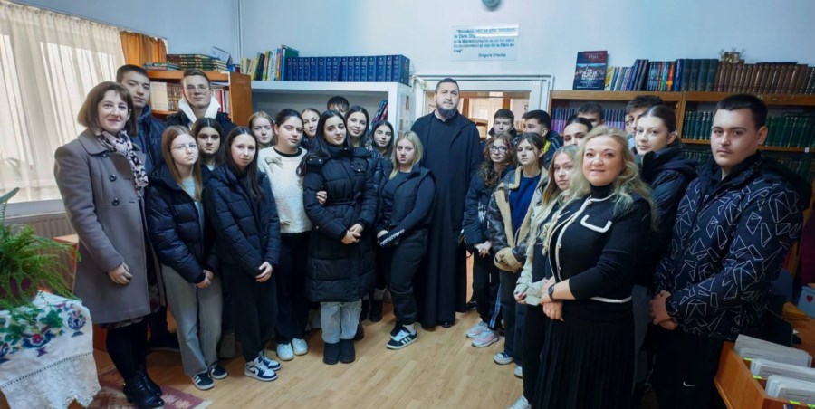 Biblioteca Orășenească Vișeu de Sus continuă tradiția întâlnirilor duhovnicești