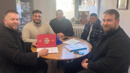 Un nou început pentru o familie încercată: Apartament achiziționat prin implicarea Episcopiei Maramureșului și Sătmarului