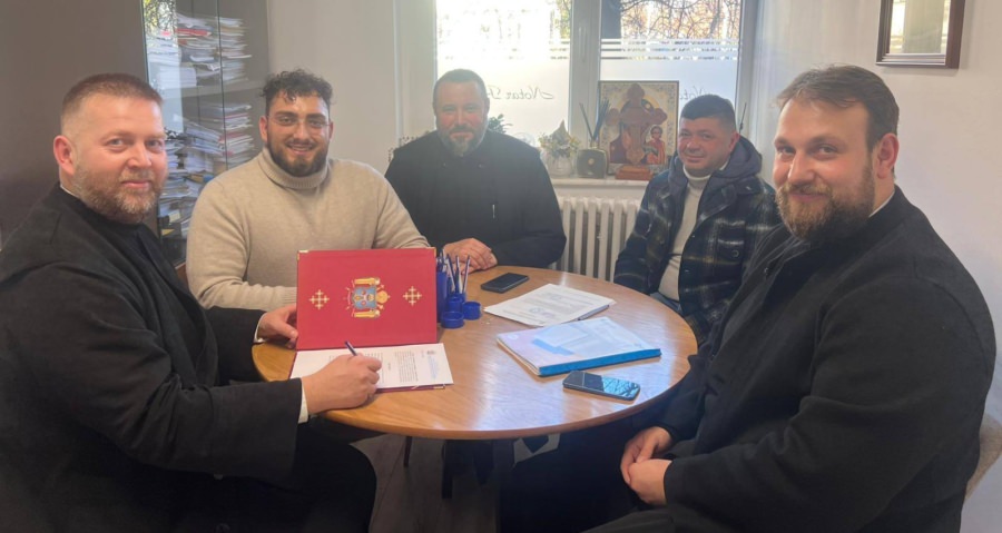 Un nou început pentru o familie încercată: Apartament achiziționat prin implicarea Episcopiei Maramureșului și Sătmarului
