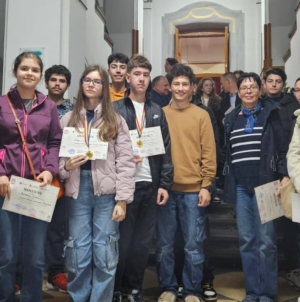 Lucaciștii au început anul în forță: Premii deosebite obținute la concursurile de matematică din Târgu Mureș și Bistrița