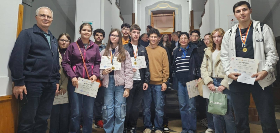Lucaciștii au început anul în forță: Premii deosebite obținute la concursurile de matematică din Târgu Mureș și Bistrița