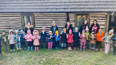 Copiii de la Grădinița Gabi au descoperit povești și tradiții la Muzeul Satului din Baia Mare