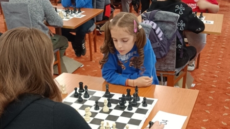 Weekend de succes pentru șahiștii Clubului Tinerii Lei Baia Mare