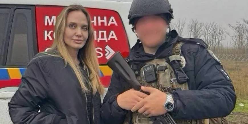 Angelina Jolie, vizită neașteptată la Herson