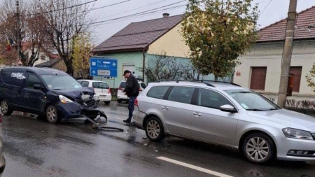 Atenție, șoferi! Accident pe strada Vasile Lucaciu – evitați zona
