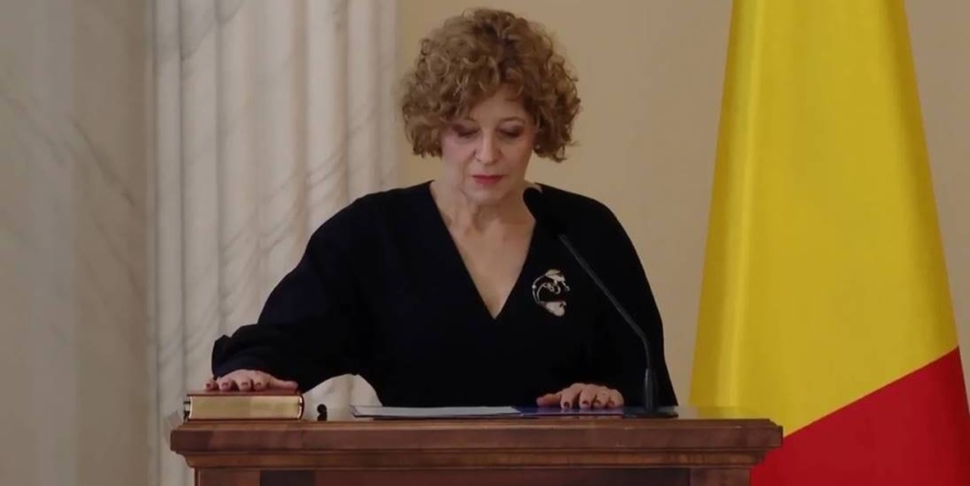 Oana Gheorghiu – Când părerea personală devine politică de stat