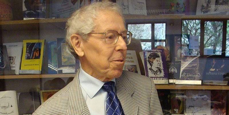 22 noiembrie – 10 ani de la moartea ziaristului și scriitorului maramureșean Augustin Cozmuța