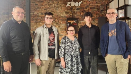 Elevii Colegiului „Mihai Eminescu” Baia Mare, în dialog cu Vlad Petreanu și Moise Guran