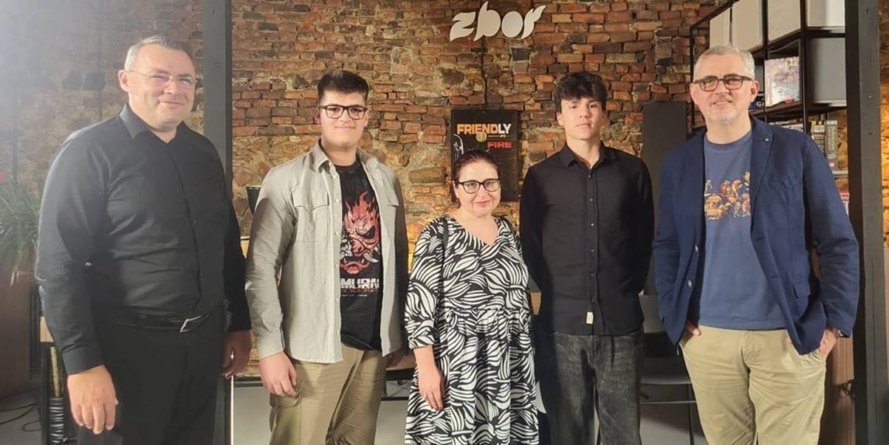 Elevii Colegiului „Mihai Eminescu” Baia Mare, în dialog cu Vlad Petreanu și Moise Guran