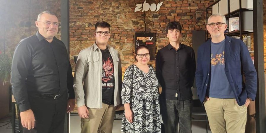 Elevii Colegiului „Mihai Eminescu” Baia Mare, în dialog cu Vlad Petreanu și Moise Guran
