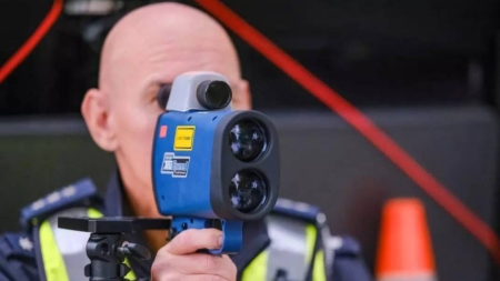 Un șofer român a rămas fără permis, iar mașina i-a fost confiscată