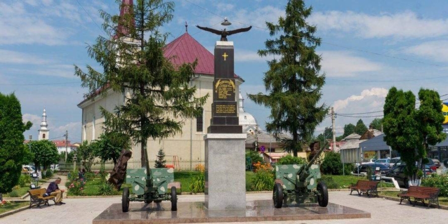 Târgu Lăpuș va sărbători Ziua Națională omagiindu-și eroii