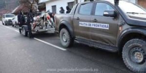 Doi frați din Poienile de sub Munte reținuți pentru trafic de migranți