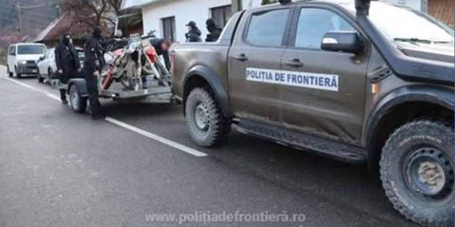 Doi frați din Poienile de sub Munte reținuți pentru trafic de migranți
