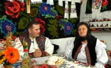 Denis Năsui a lansat primul episod al podcastului „La o vorbă cu Denis prin Maramureș” – bunica sa, primul invitat