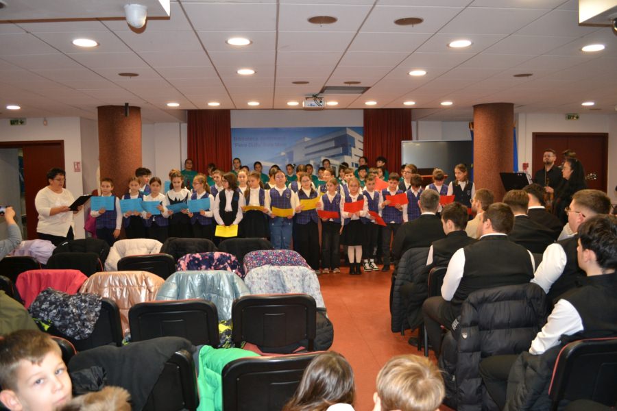 „Să mergem cu toții la Alba”: Ziua Națională a României a fost marcată în avans printr-un recital de muzică patriotică