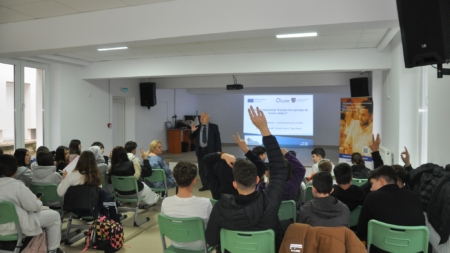 Proiectul „Învață de la antreprenori” desfășurat în școlile din Maramureș a fost foarte bine primit de către elevi