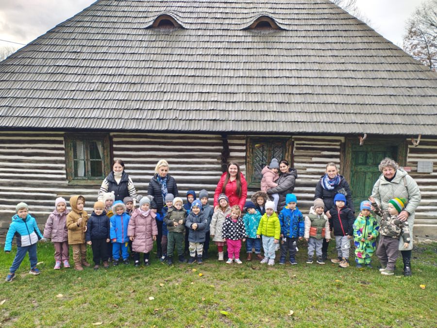 Atelierul de lectură dedicat preșcolarilor Grădiniței cu Program Prelungit Gabi Baia Mare a avut loc la Muzeul Satului