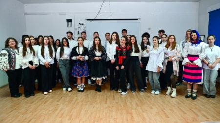 Ziua Marii Uniri a fost marcată în avans, la Colegiul Economic „Nicolae Titulescu” din Baia Mare