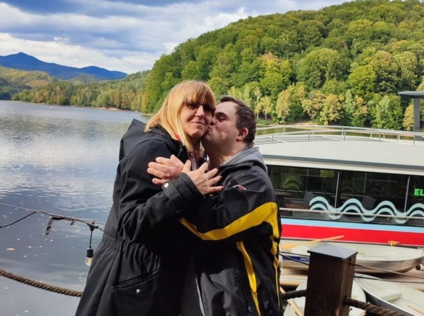 Povestea unei mame care a găsit sprijin pentru copilul ei, dar și pentru ea însăși la Centrul Luchian