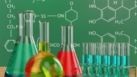 Cursuri gratuite de chimie la Biblioteca Județeană „Petre Dulfu” Baia Mare