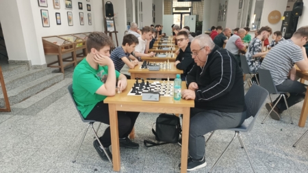 Șahiștii Marius Pop și Darius Laza de la Clubul de Șah „Tinerii Lei” Baia Mare au obținut rezultate frumoase la „Cupa Napocensis”