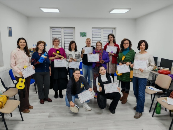 Ultima activitate din cadrul proiectului „INCLUART” s-a încheiat cu un curs de terapie prin muzică, la Centrul de Zi de Recuperare Esperando din Baia Mare
