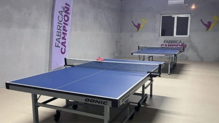 Se fac înscrieri la tenis de masă la Fabrica de Campioni