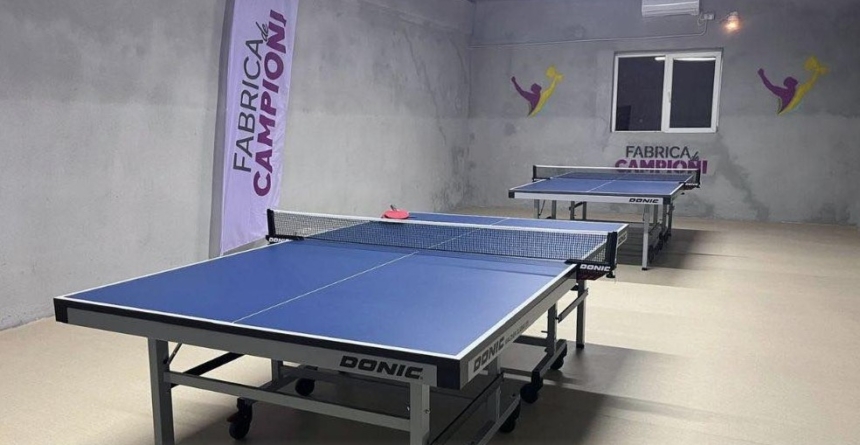 Se fac înscrieri la tenis de masă la Fabrica de Campioni