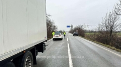 Transport de 4,5 tone de încălțăminte uzată care ar fi urmat să ajungă în Baia Mare, oprit de polițiștii de frontieră