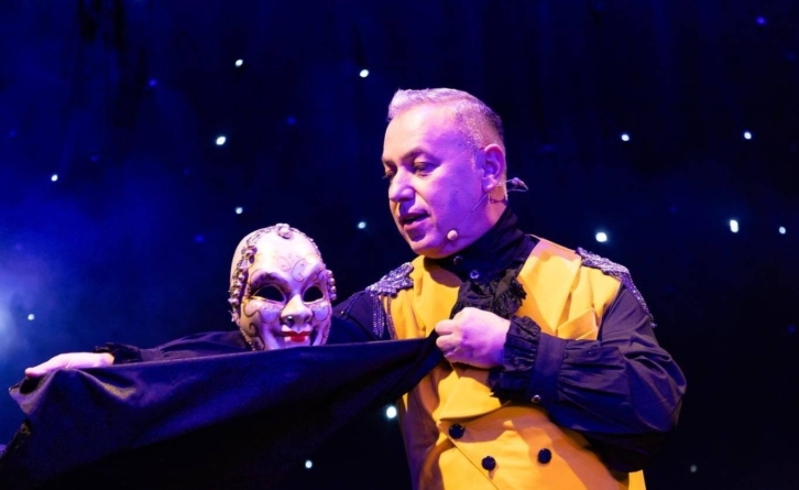 „Misterele Magiei”, un spectacol de magie și iluzionism la Vișeu de Sus