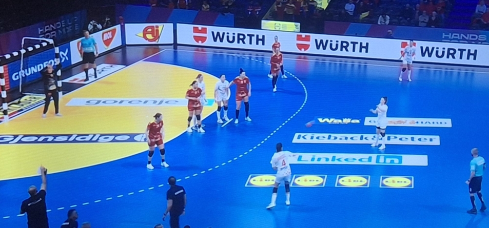 Naționala feminină de handbal a început cu dreptul Campionatul Mondial