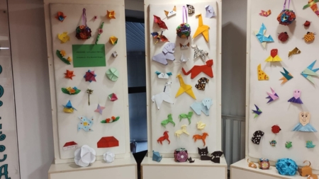 Despre origami, în expoziții, la Biblioteca Județeană