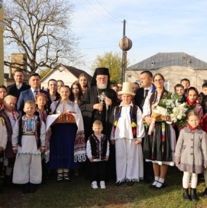 Ps. Părinte Iustin s-a aflat în mijlocul credincioșilor Parohiei Ortodoxe Supuru de Jos