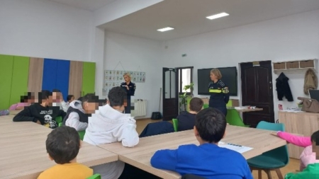 O lecție de vacanță de la polițiști