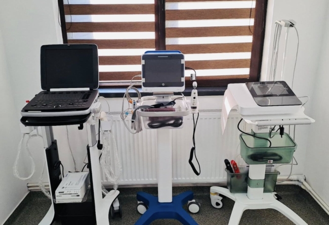 Au ajuns primele dotări la noul dispensar din Rona de Jos